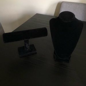 Necklace & Bracelet display